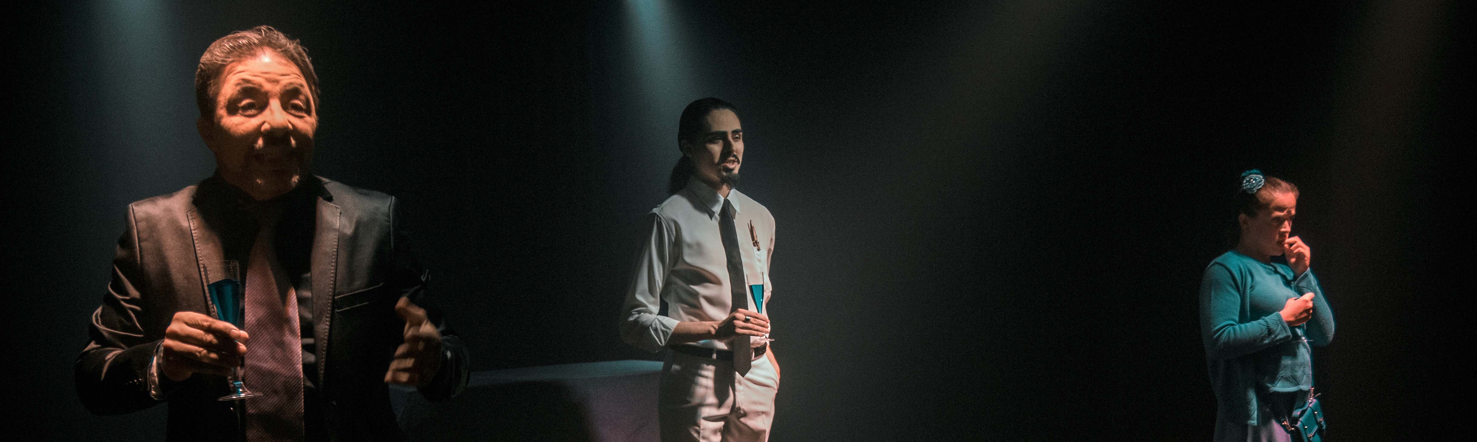 Um Tonto Numa Caixa - Foto Emerson Cassanelli 