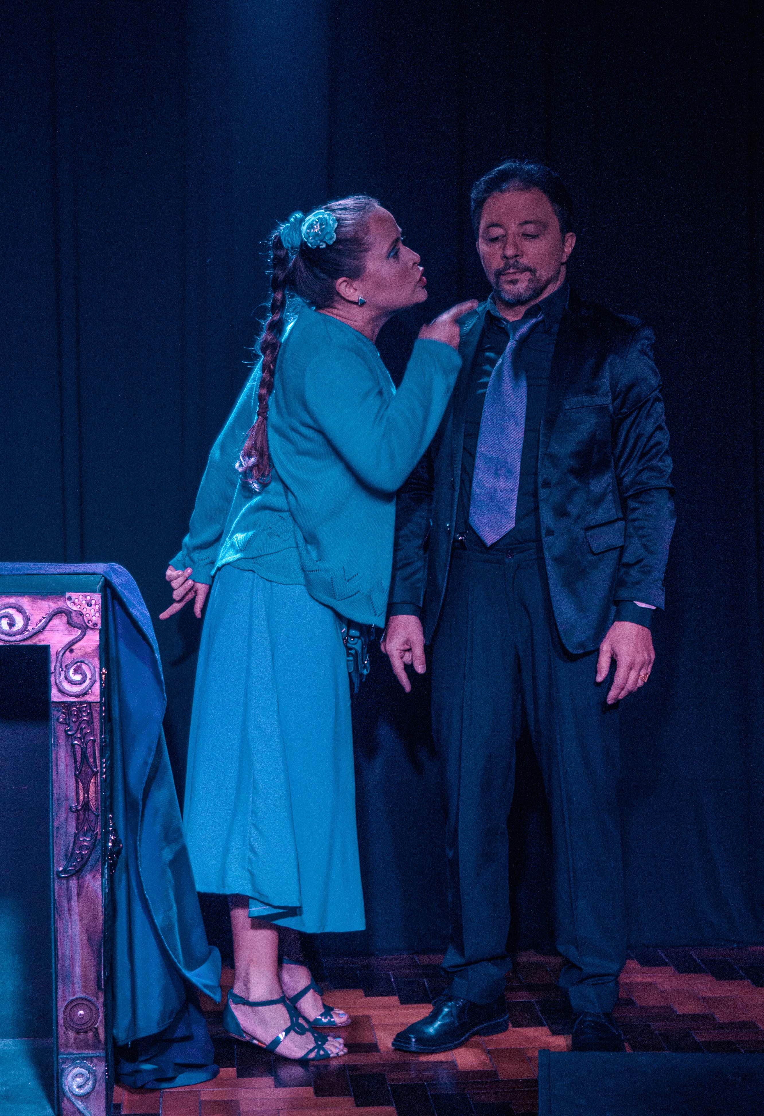 Um Tonto Numa Caixa - Foto Emerson Cassanelli 